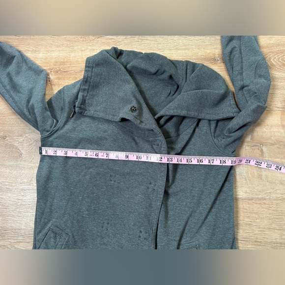 Lululemon Gratitude Wrap Grey Size 8 - Picture 10 of 14